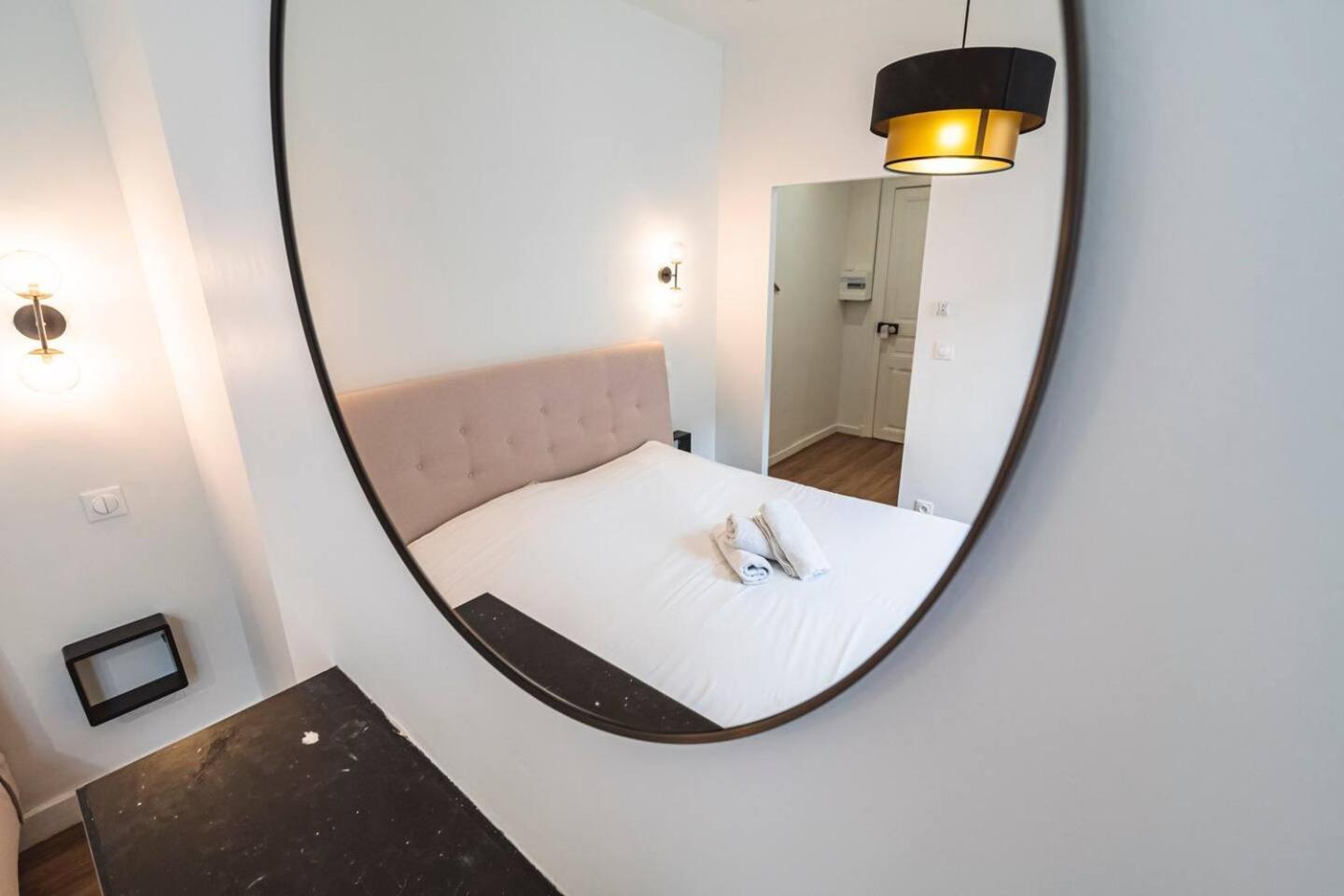 Pink, Appartement En Plein Coeur De Reims Exterior foto